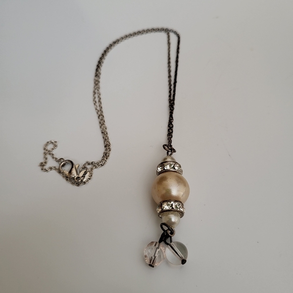 Faux Pearl Rhinestone Necklace - Picture 3 of 15